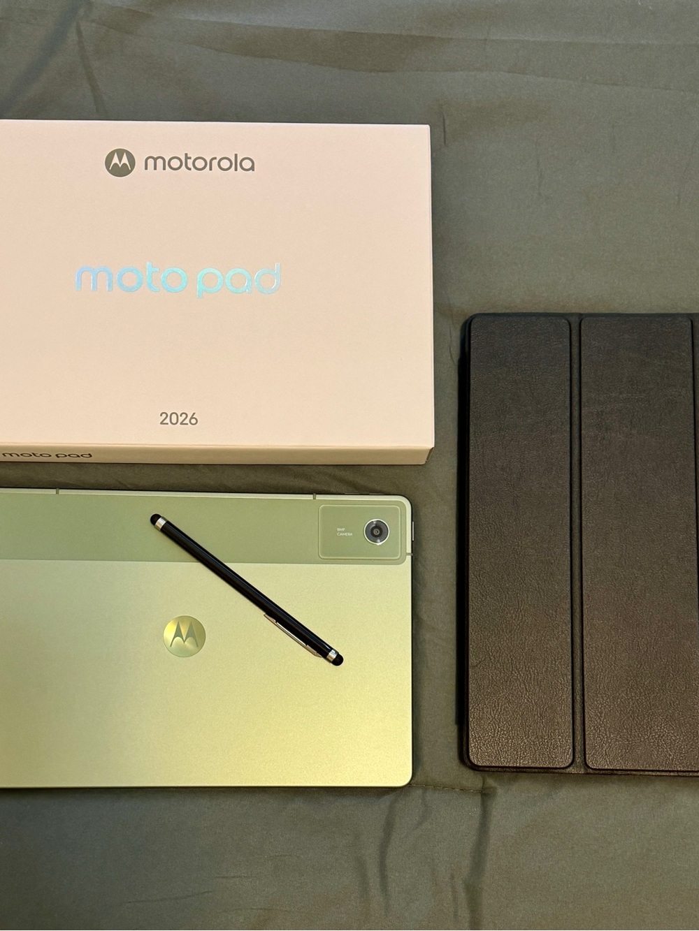 New 2026 Moto Pad with 6 MONTHS service Inc + New Folio case / Stylus for Moto ! - Picture 3 of 3